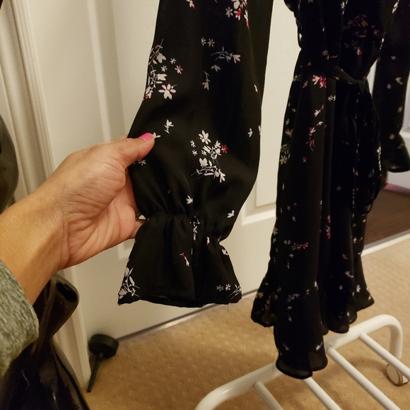 Dress - Picture 3 of 4